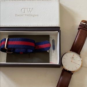 Daniel Wellington watch with full box & two straps